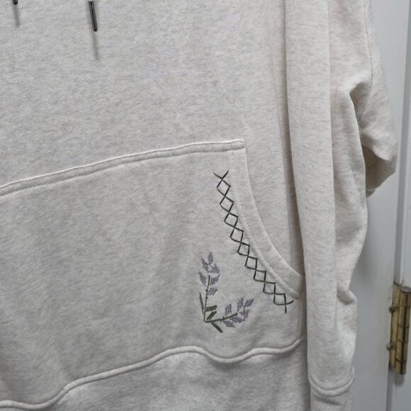 NWT Maurices Size 4x Cross Stitch Hoodie - Picture 3 of 4